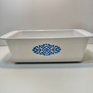 Corning Ware Blue Macrame Medallion 9-Inch Loaf Pan (P-315-B)